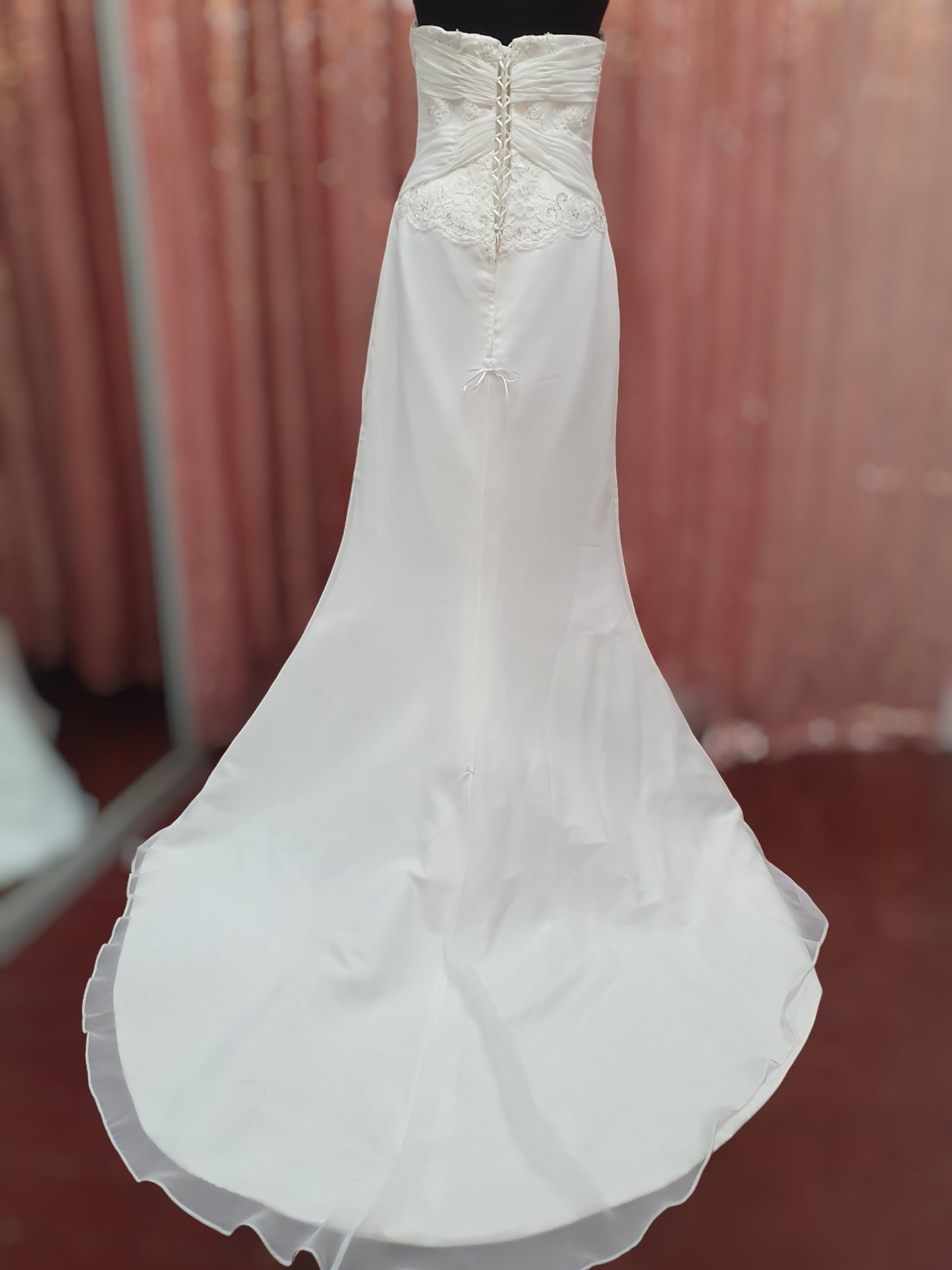 Size 16 Strapless Sweetheart Gown