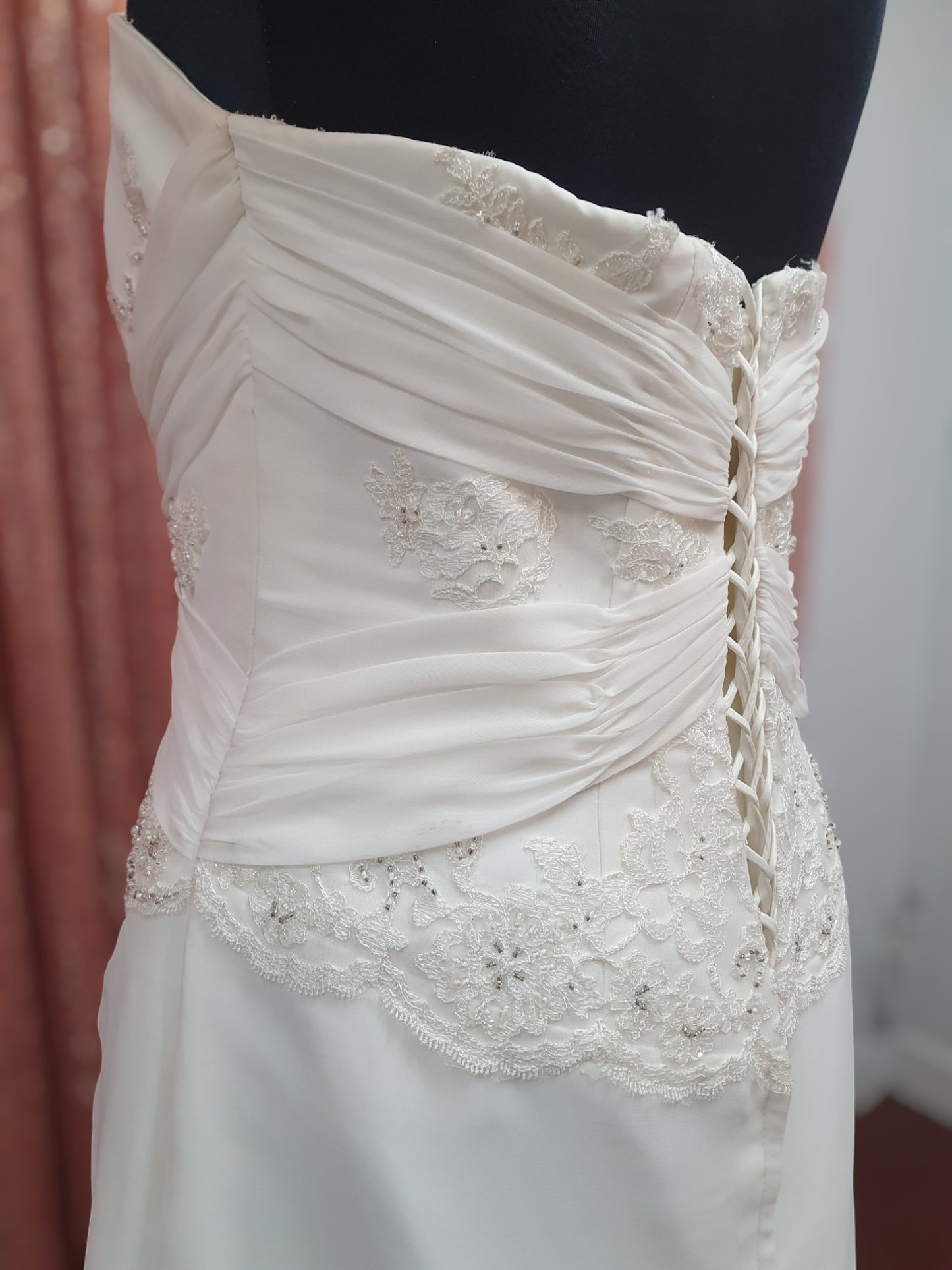 Size 16 Strapless Sweetheart Gown
