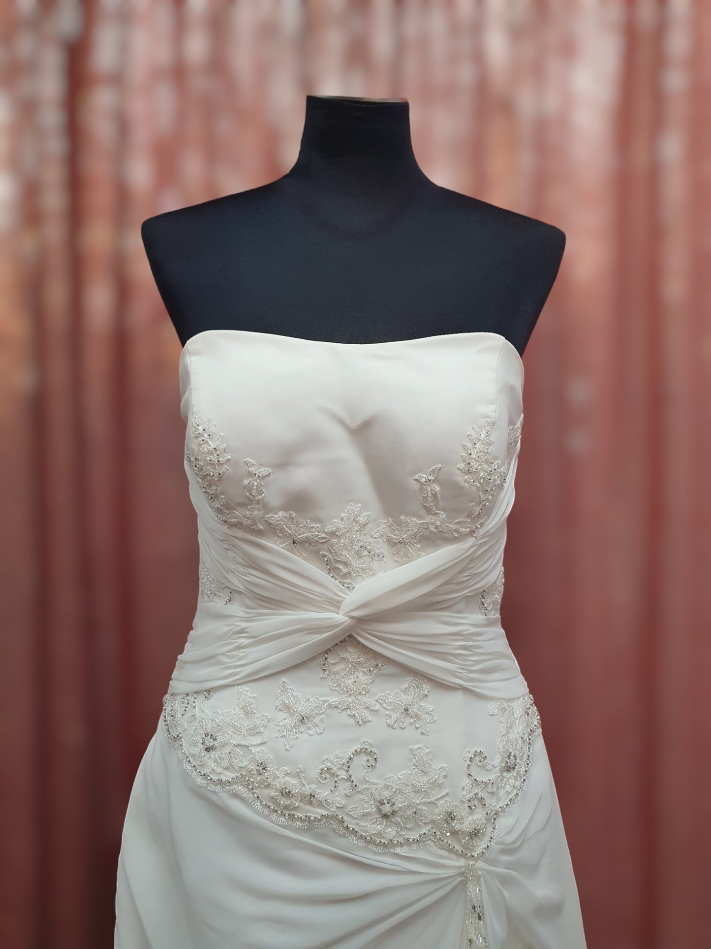 Size 16 Strapless Sweetheart Gown