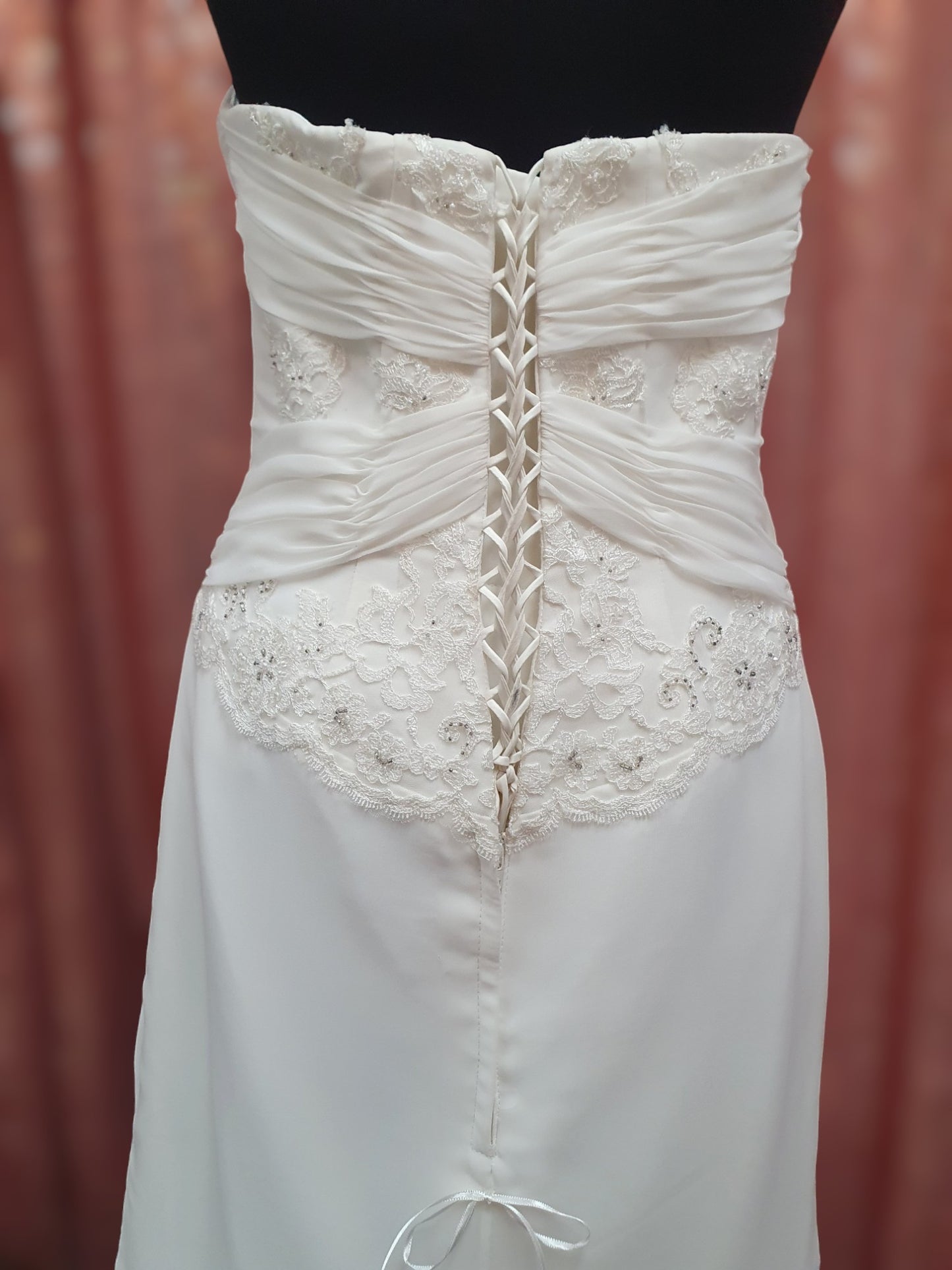 Size 16 Strapless Sweetheart Gown