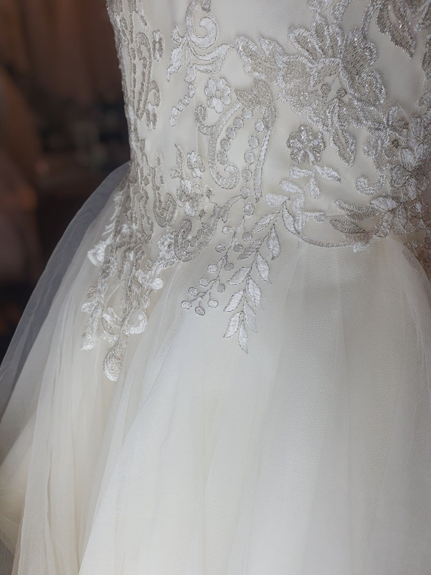 Bridal Chic Strapless Sweetheart Gown