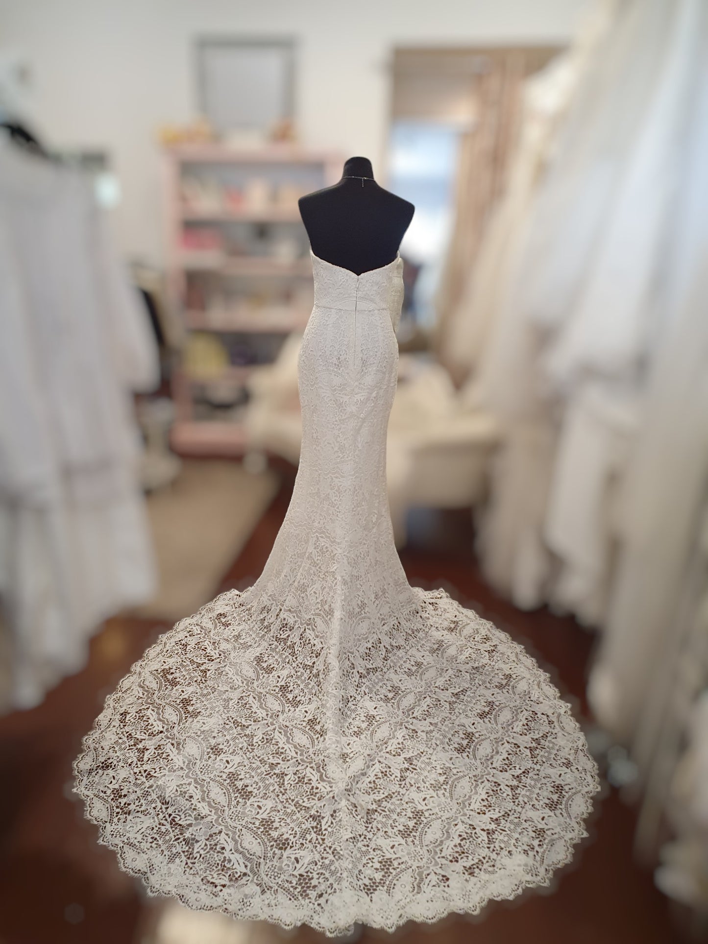Cotton Lace Sweetheart Gown