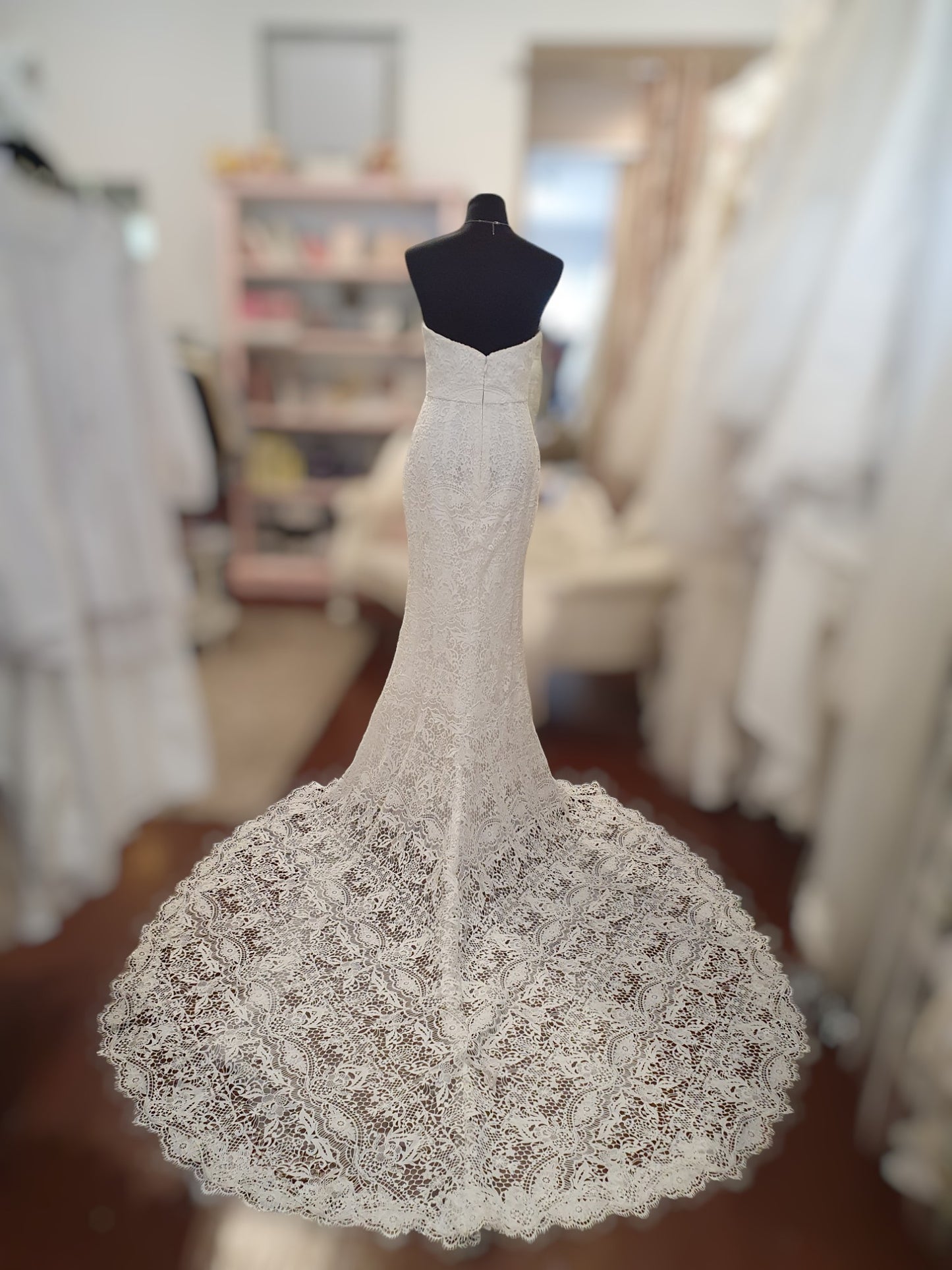 Cotton Lace Sweetheart Gown