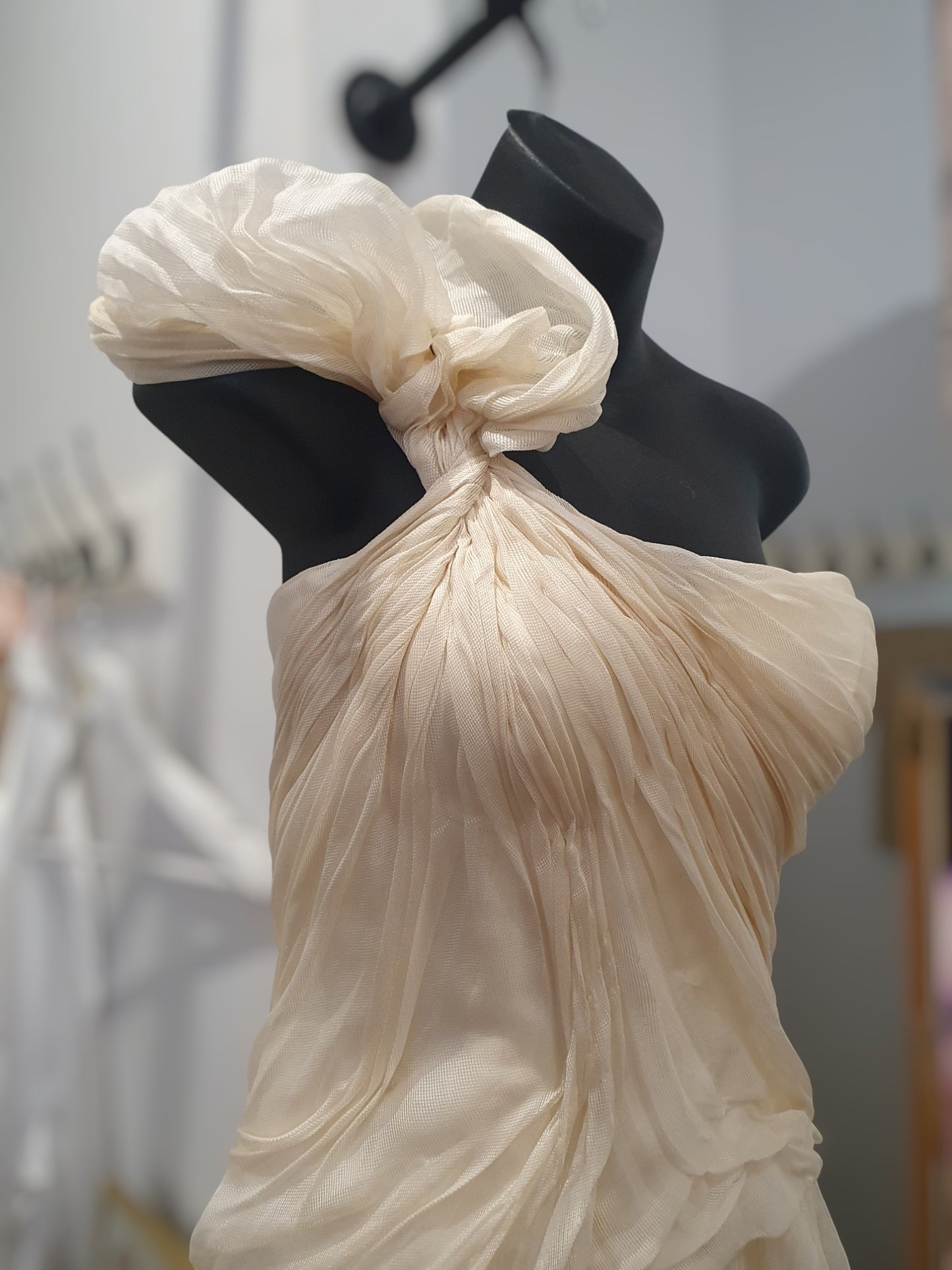 Vera Wang Pure Silk Gown